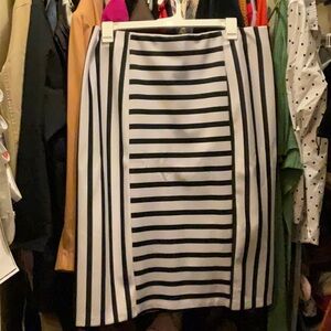 Size 20 .Black and white skirt. Pencil